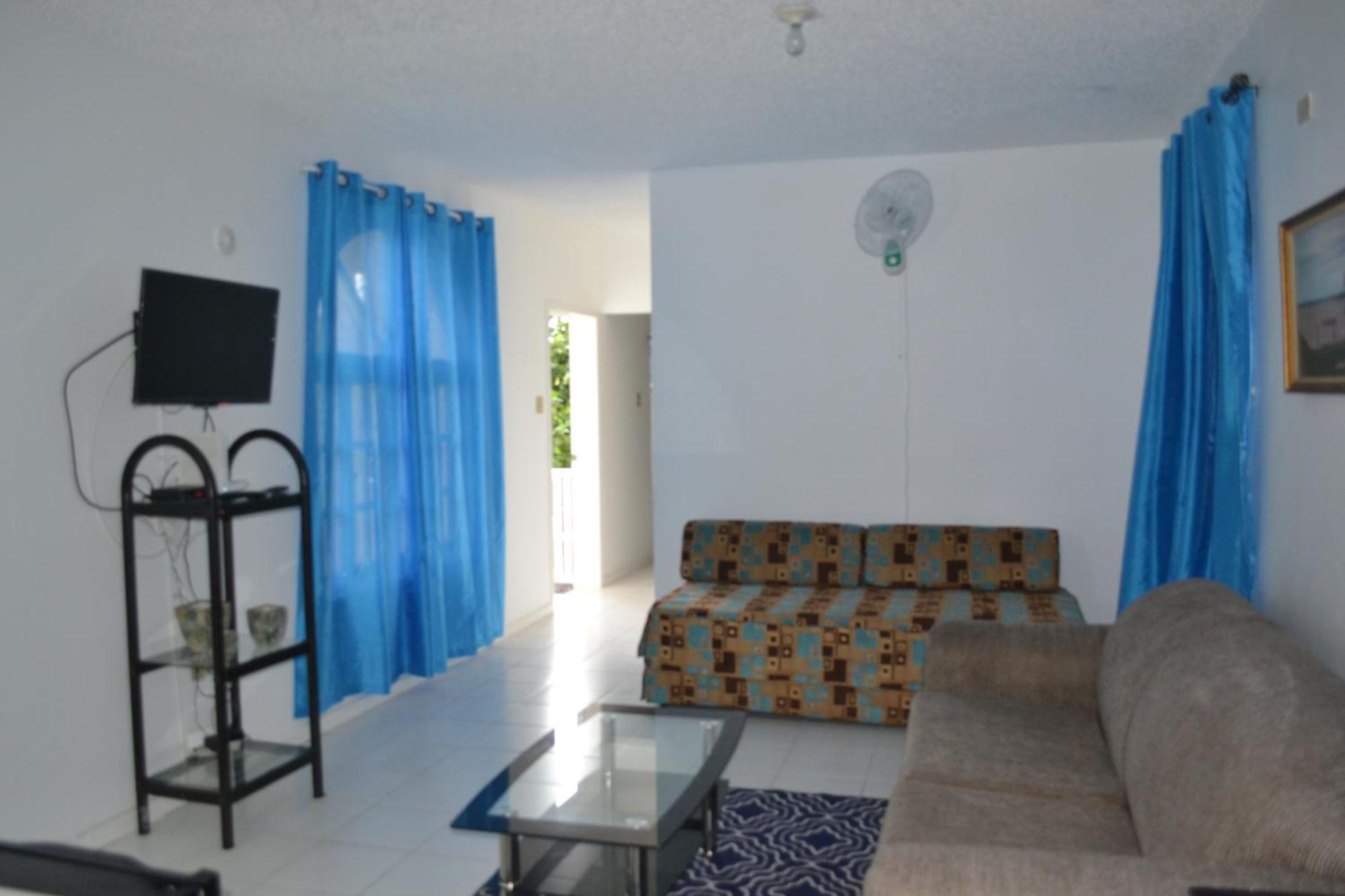 Sky Castles Apt H6 Ocho Rios Buitenkant foto