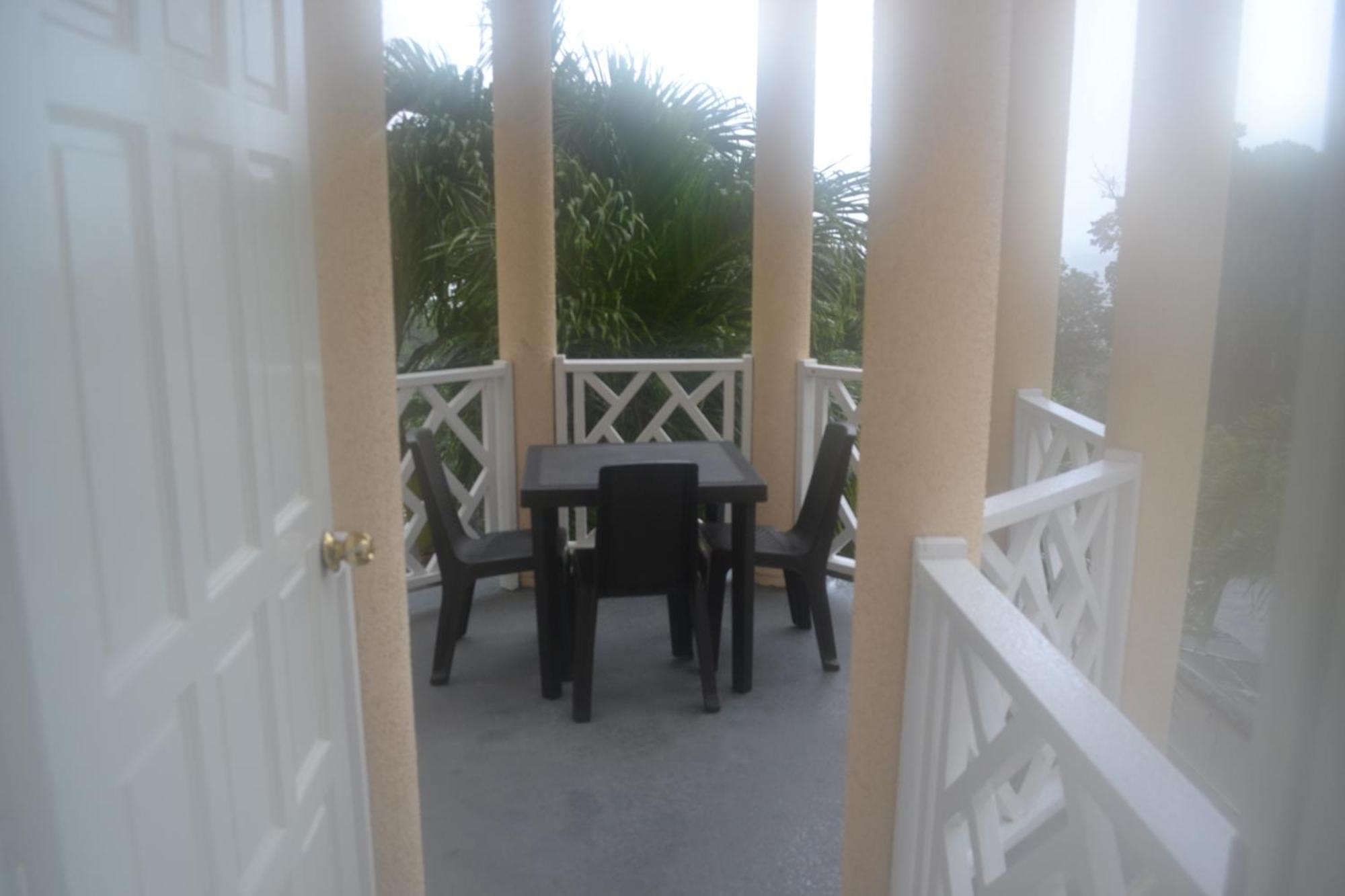 Sky Castles Apt H6 Ocho Rios Buitenkant foto